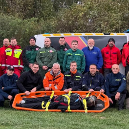 Cvičení záchranářů na vodní nádrži Hracholusky